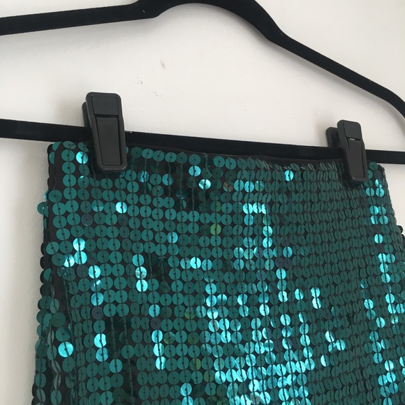 Sequin Mini Skirt - Picture 3 of 7